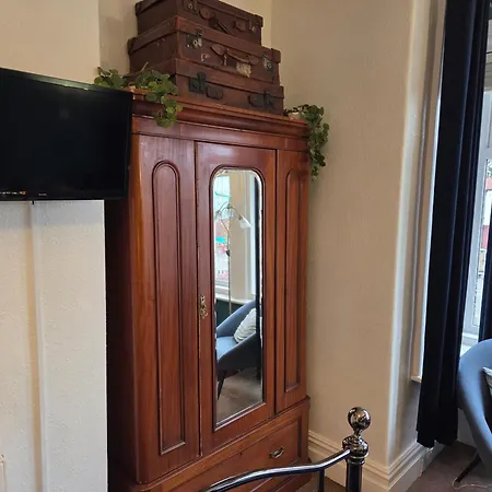 St Michael's Boutique Guest House, North Bay, With Free Parking And Fast Wi-fi