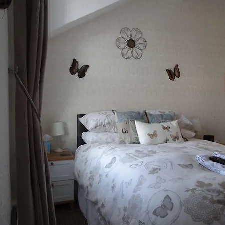 B&B St Michael's Boutique Guest House, North Bay, With Free Parking And Fast Wi-fi