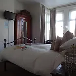 St Michael'S Boutique Guest House, North Bay, Scarborough With Free Parking And Fast Wi-Fi 4* Scarborough